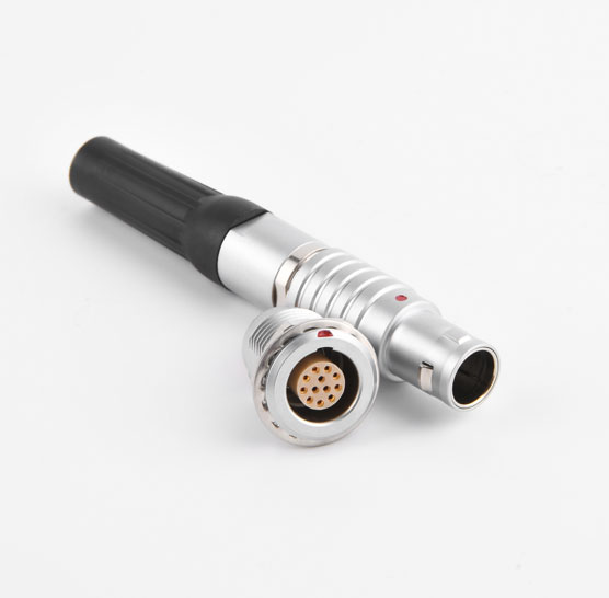 1688783058175406.jpg 1B12芯插頭+插座.jpg