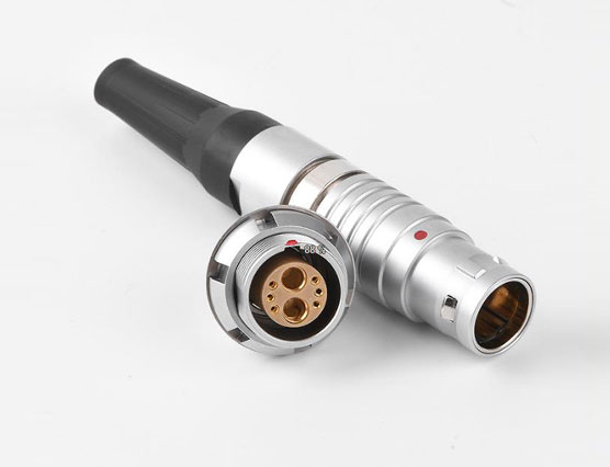 圓形航空連接器的插頭和插座部分的設計有何特殊之處？